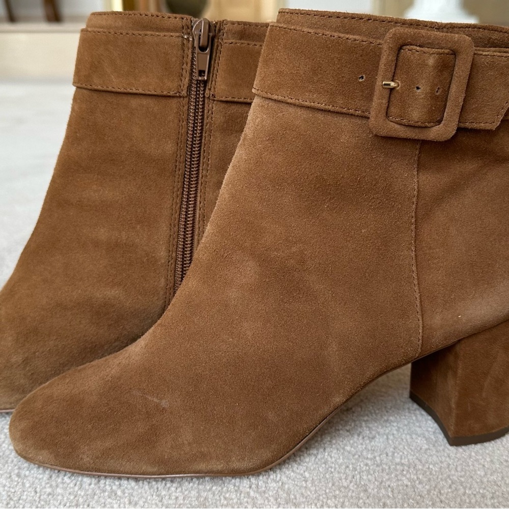 Ankle Boots, Size 9M, Suede, Seasonal Tan.